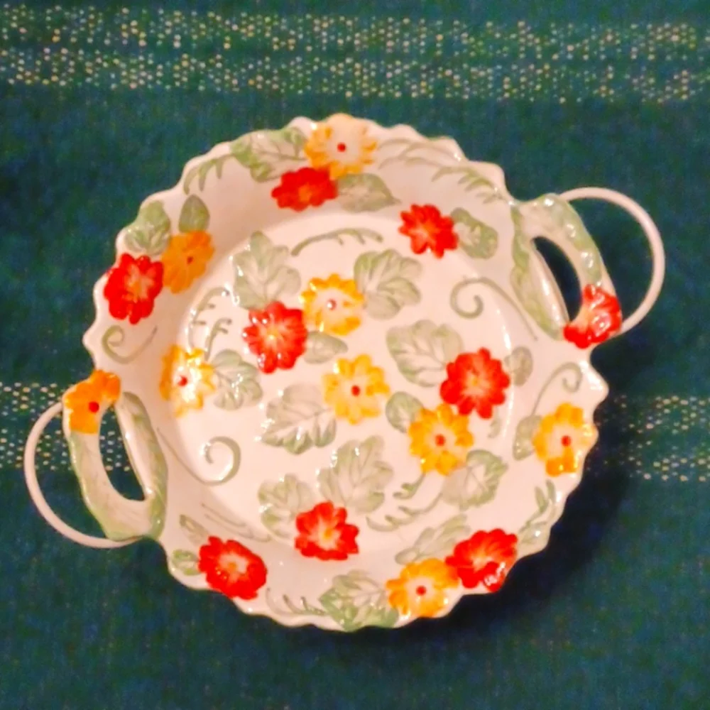 Vintage Temptations by Tara Presentable Ovenware with trivet and stand - Picture 1 of 9